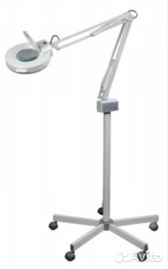 Лампа лупа для косметолога на штативе