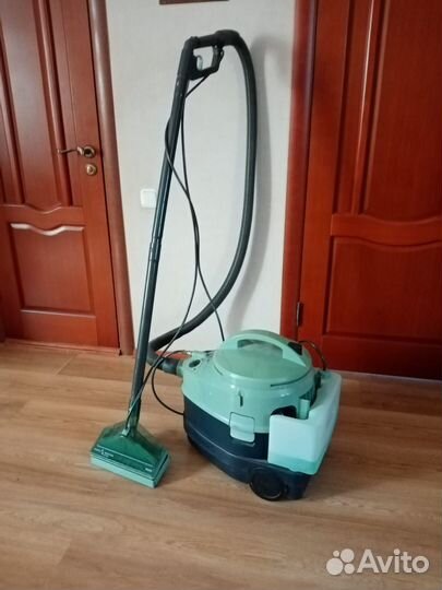 Моющий пылесос Philips