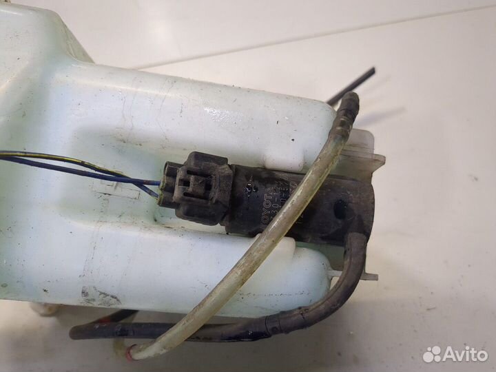 Бачок омывателя Pontiac Vibe 1, 2006