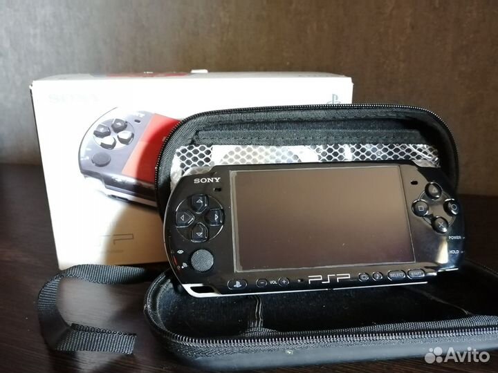 PSP 3008 в коробке