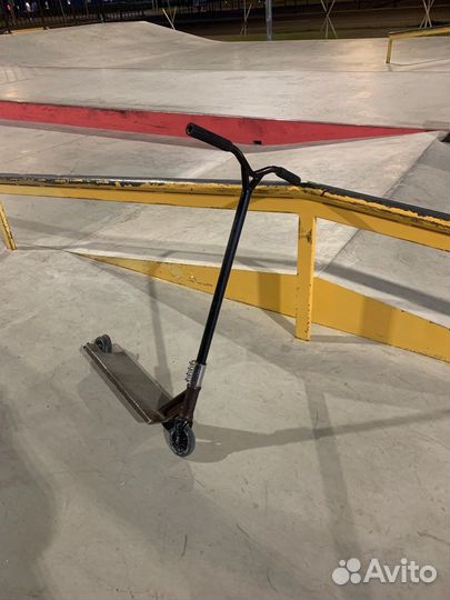 Трюковой самокат