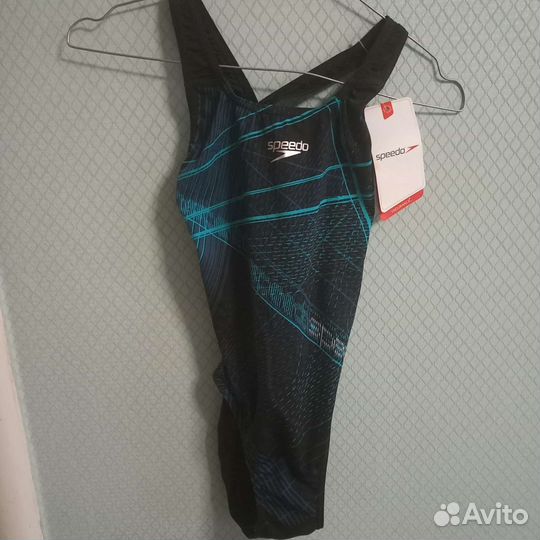 Купальник для девочки новый р 152