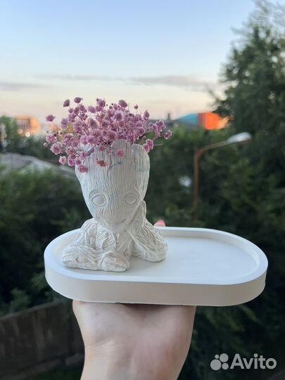 Гипсовое кашпо малыш грут