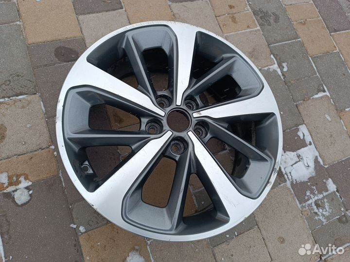 1 литой оригинальный диск R18 Kia Sorento Prime