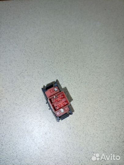 Кнопка стеклоподъемника Mercedes ml 163