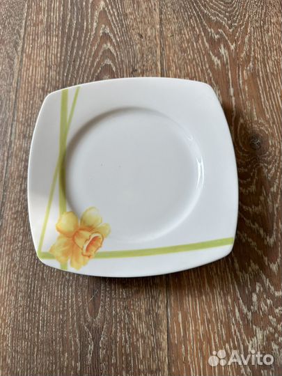 Тарелки и блюдца на первые и вторые блюда