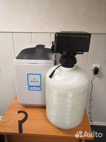 Фильтр для очистки воды(умягчитель кабинетный)