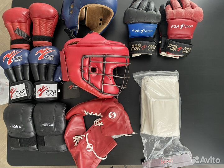 Шлем, перчатки, футы, борцовки