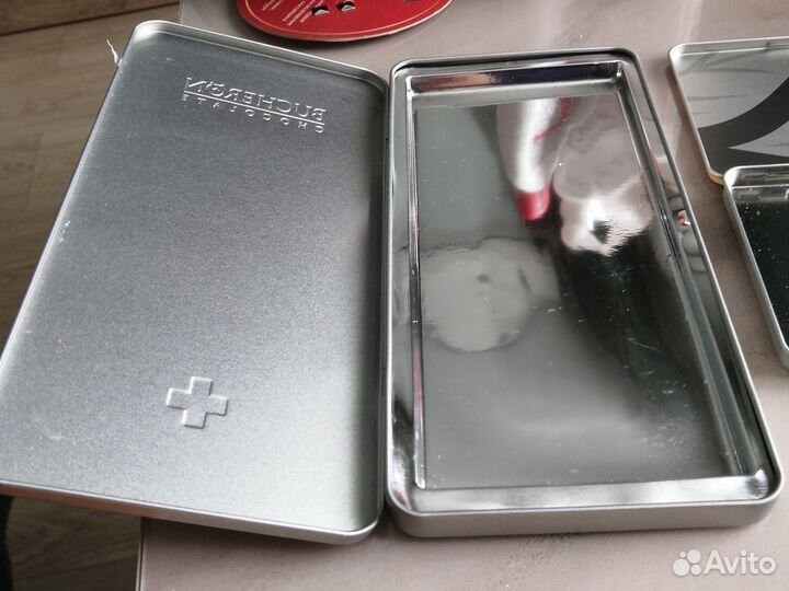 Коробки жестяные плоские для быта