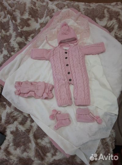 Комплект на выписку для девочки зима