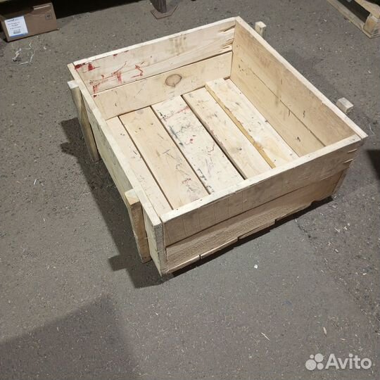 Деревянные ящики с крышкой