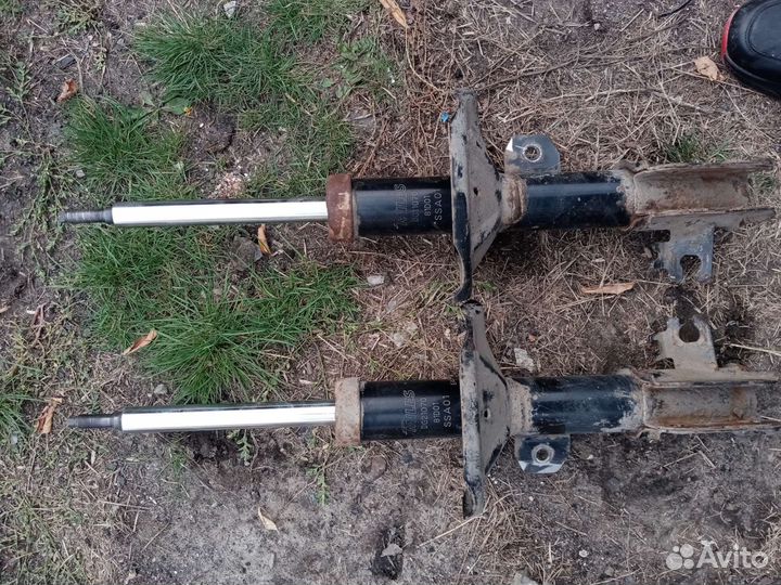 Стойки передние Chevrolet Lacetti седан