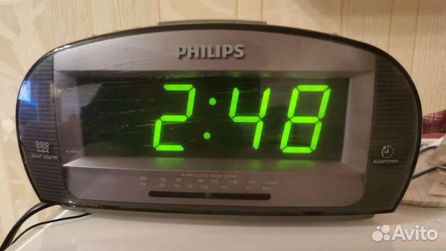 Часы Pfilips с радиоприемником