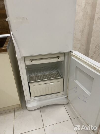 Холодильник indesit