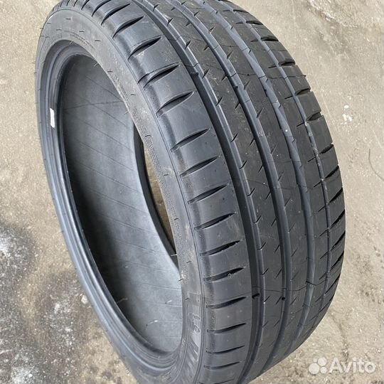 Michelin Pilot Sport 4 S 295/35 R20 105Y