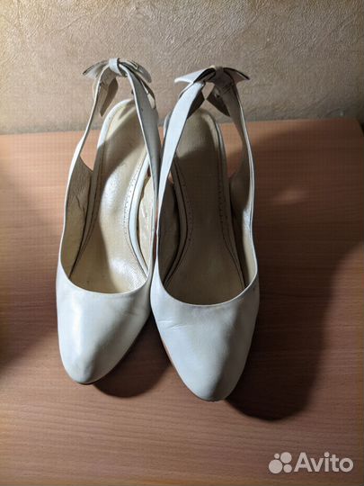 Босоножки летние натур кожа 40 размер