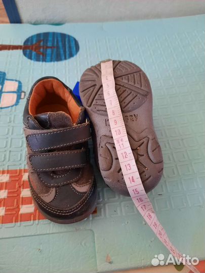 Кросовки на мальчика фирмы Котофей