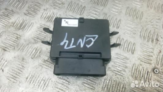 Блок управления ручника (стояночного тормоза) audi