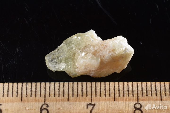 Бразилианит. Лот №500