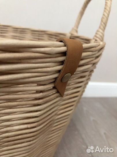 Корзина плетеная с ручками