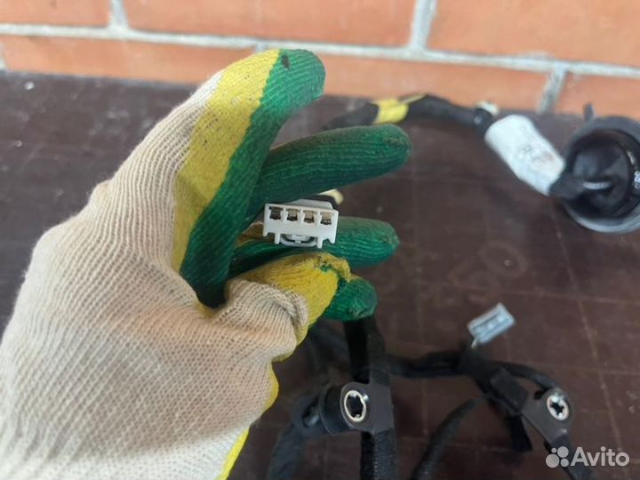 Проводка двери задняя правая Land Rover Discovery