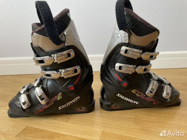 Горнолыжный комплект, ботинки, лыжи и палки