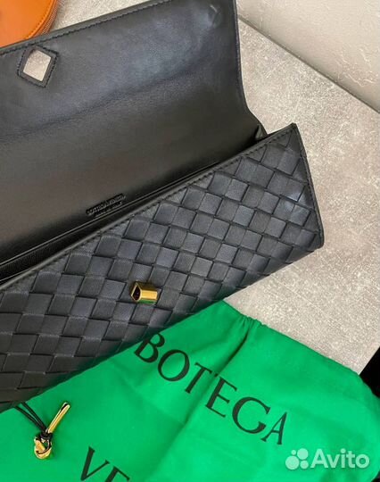 Сумка клатч Bottega Veneta in Black Gold