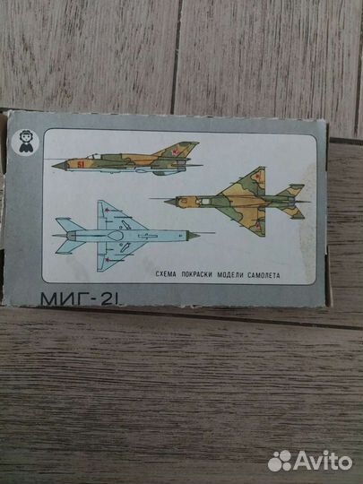 Сборная модель Самолета Миг 21 СССР