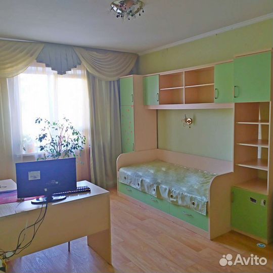 Детский мебельный гарнитур