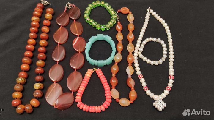Бусы из натуральных камней новые