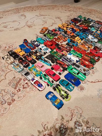 Модели Hotweels 1:64