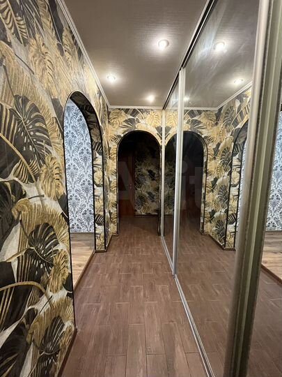 2-к. квартира, 54 м², 2/5 эт.