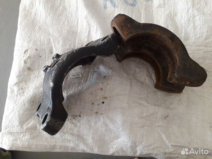 Хомуты крепления передних рессор Урал 5557 и 4320