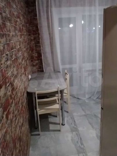 1-к. квартира, 37 м², 1/10 эт.