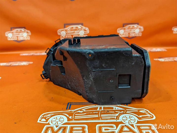 Корпус блока предохранителей w220 S-class 648.9