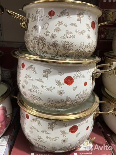 Набор кастрюль