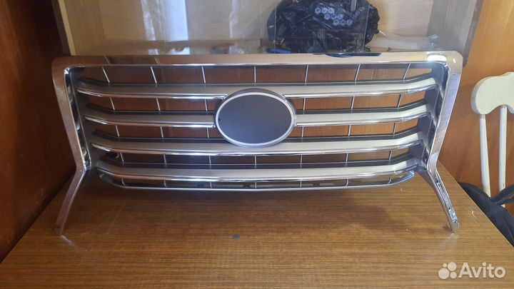 Решетка радиатора lexus LX 570