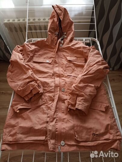 Ветровка женская