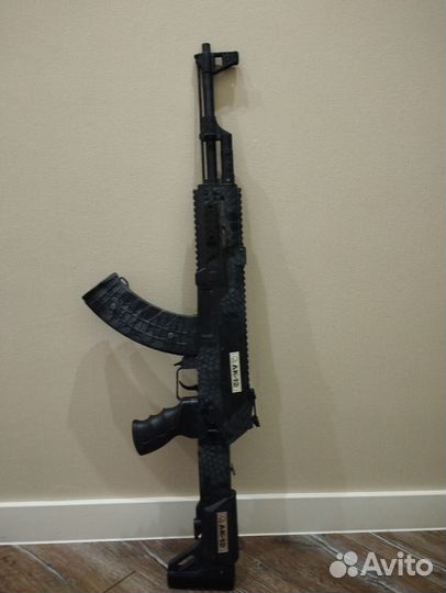 Автомат на орбизах AK-12