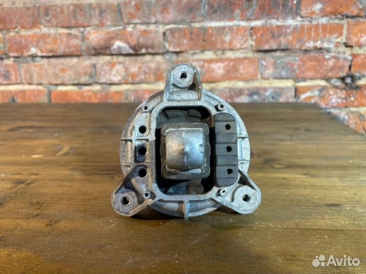 Подушка двигателя левая Bmw 5 F10 N55B30 2011