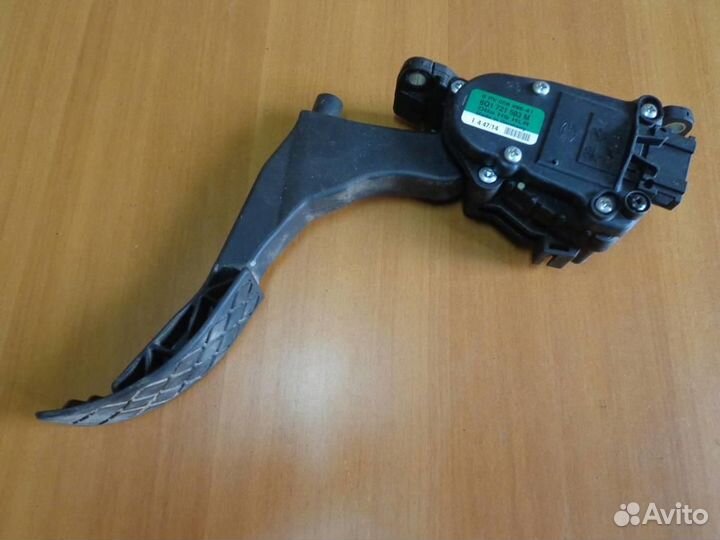 Педаль газа VW Polo 5