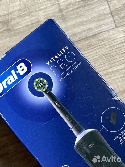 Электрическая зубная щетка Braun Oral-B