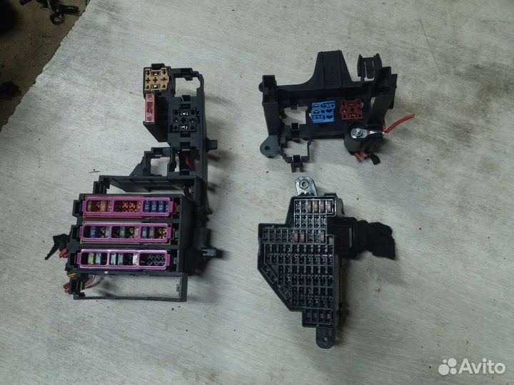 Колодка предохранителей и реле Audi a4 b8 a5 q5