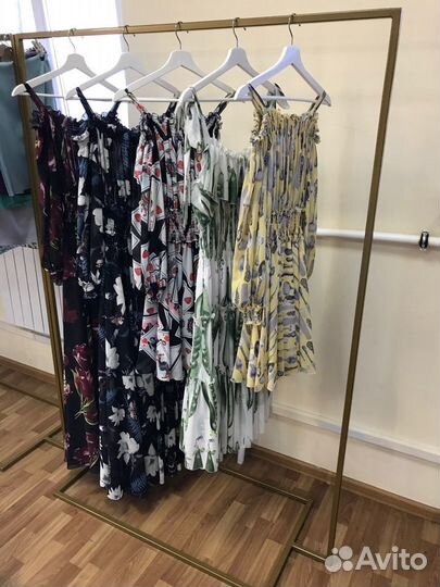 Вешало стойка