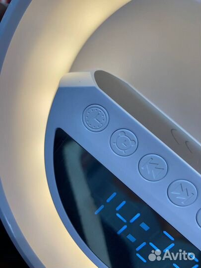 Колонка-будильник + беспроводное зу