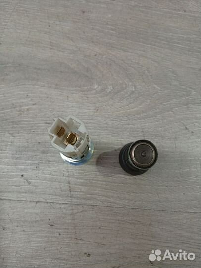 Прикуриватель с розеткой Volkswagen 1J0919309