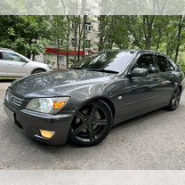 Toyota Altezza 2.0 MT, 2000, 300 000 км, с пробегом, цена 700 000 руб.