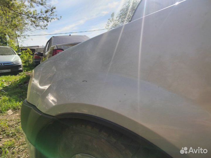 Крыло переднее правое Renault Logan 1.6 K7M 710