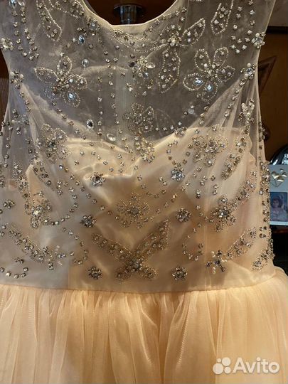 Платье вечернее