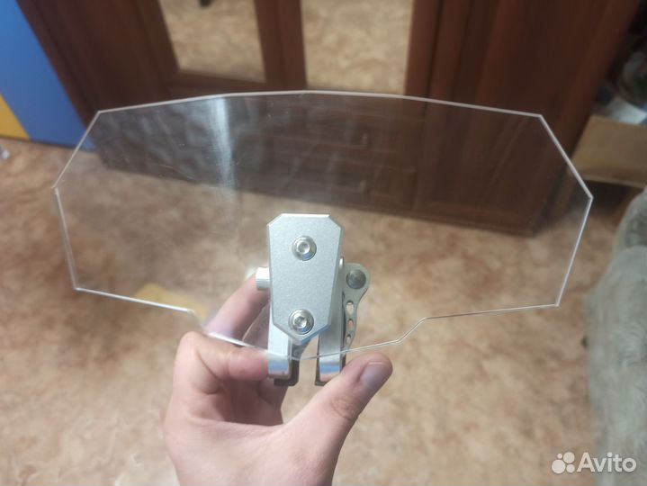 Дефлектор ветровик на лобовое стекло мото